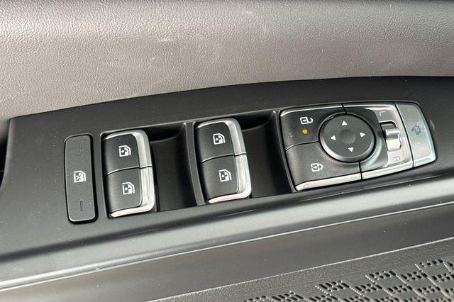 new 2025 Kia Carnival Hybrid car, priced at $53,245