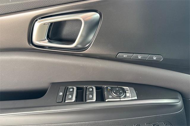 new 2025 Kia Carnival Hybrid car, priced at $53,245