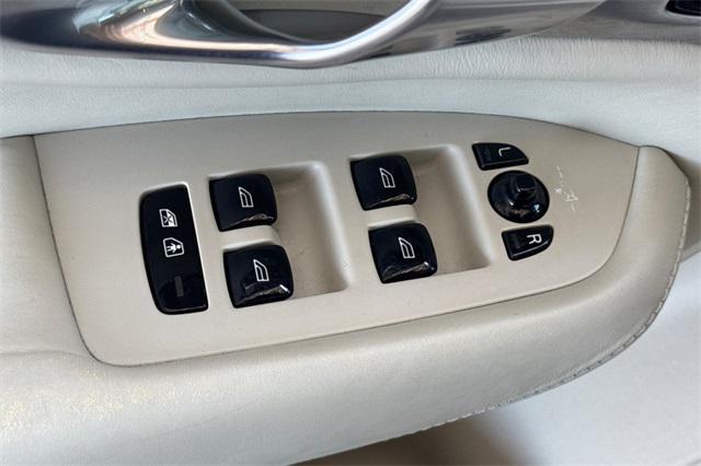 used 2017 Volvo XC90 car, priced at $19,987