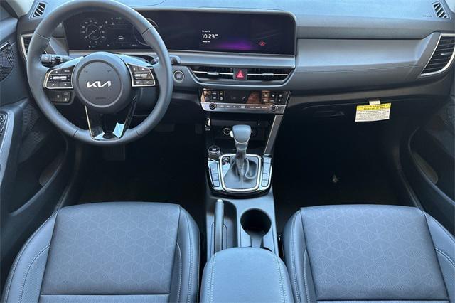 new 2025 Kia Seltos car, priced at $30,035