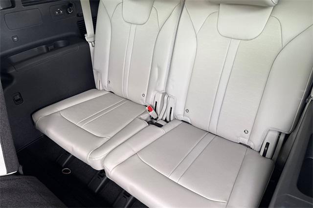 new 2026 Kia Sorento car, priced at $38,330