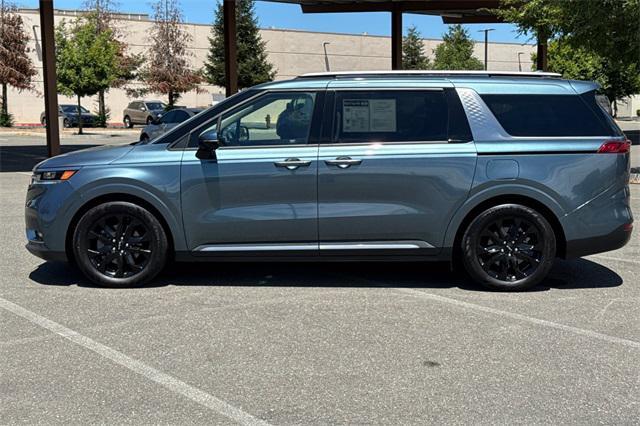 used 2024 Kia Carnival car, priced at $41,962