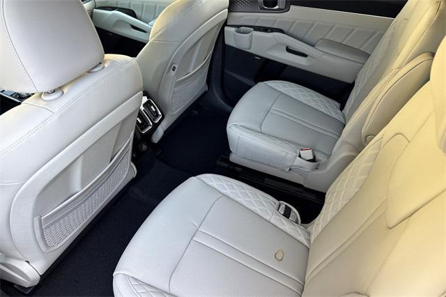 new 2026 Kia Sorento Hybrid car, priced at $48,635