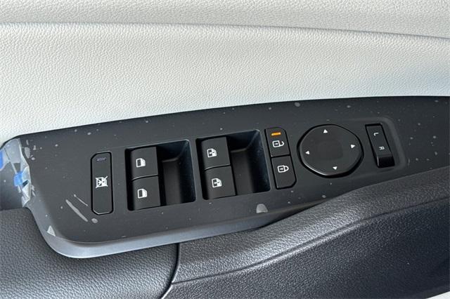 new 2026 Kia Sportage Hybrid car, priced at $34,985