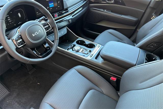 new 2026 Kia Carnival Hybrid car, priced at $57,520