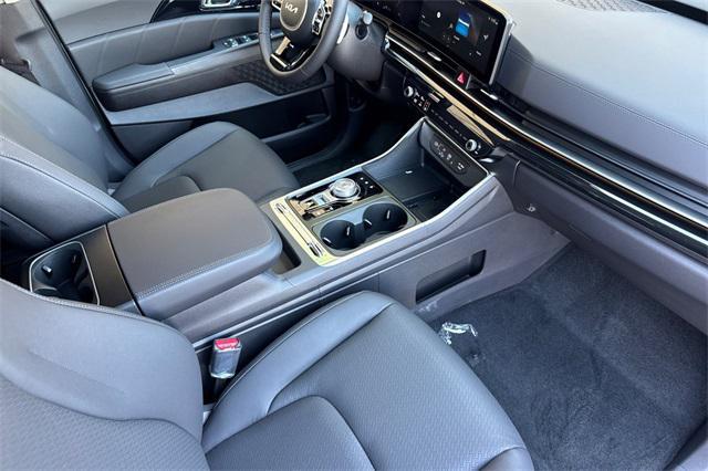 new 2026 Kia Carnival Hybrid car, priced at $57,520