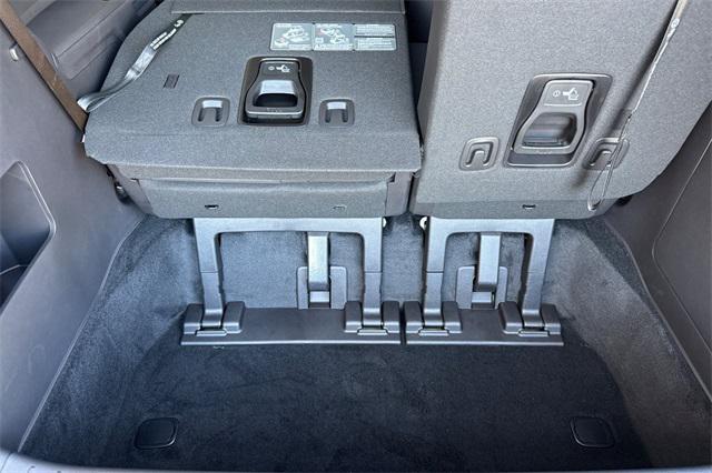 new 2026 Kia Carnival Hybrid car, priced at $57,520