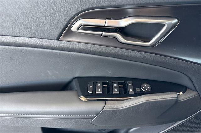 new 2025 Kia Sportage Hybrid car, priced at $35,880