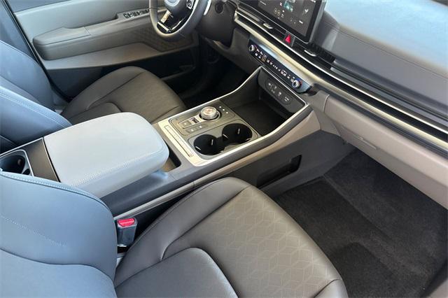 new 2026 Kia Carnival Hybrid car, priced at $42,920