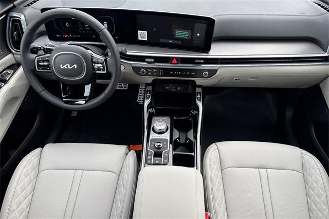 new 2025 Kia Sorento Hybrid car, priced at $48,680