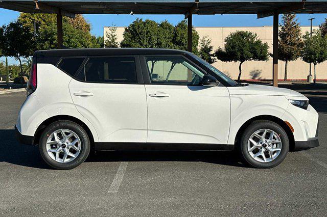 new 2025 Kia Soul car, priced at $24,740