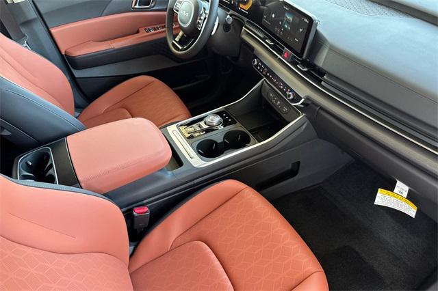 new 2026 Kia Carnival Hybrid car, priced at $45,865