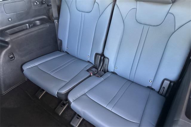 new 2025 Kia Sorento Hybrid car, priced at $48,865