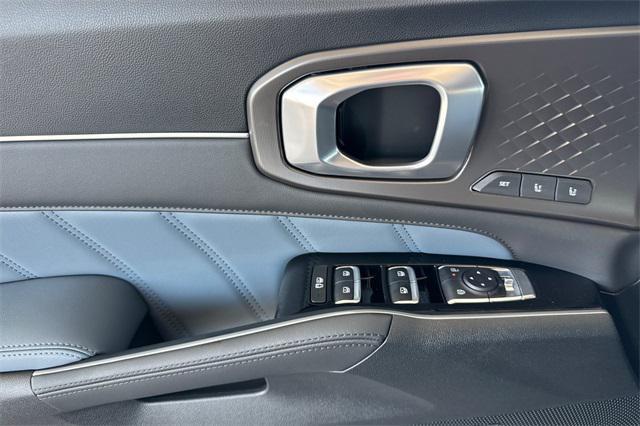 new 2025 Kia Sorento Hybrid car, priced at $48,865