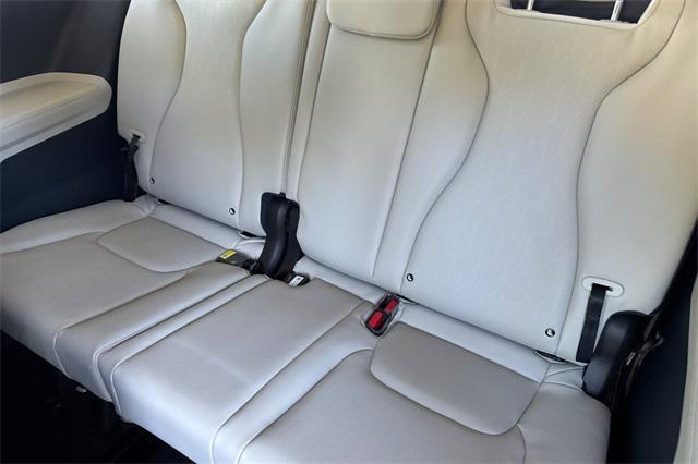 new 2026 Kia Carnival car, priced at $43,895
