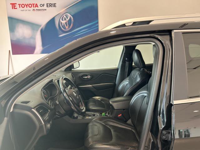 used 2020 Jeep Cherokee car, priced at $15,550
