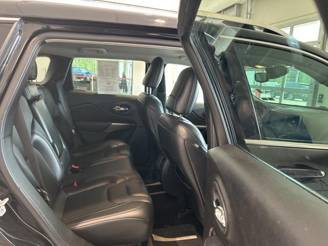 used 2020 Jeep Cherokee car, priced at $15,550