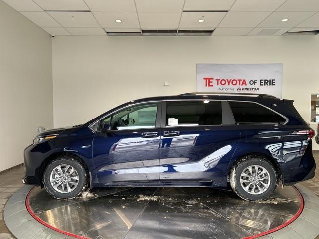 new 2025 Toyota Sienna car, priced at $42,825