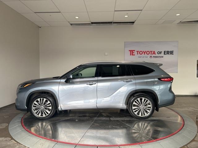 used 2021 Toyota Highlander car, priced at $36,990