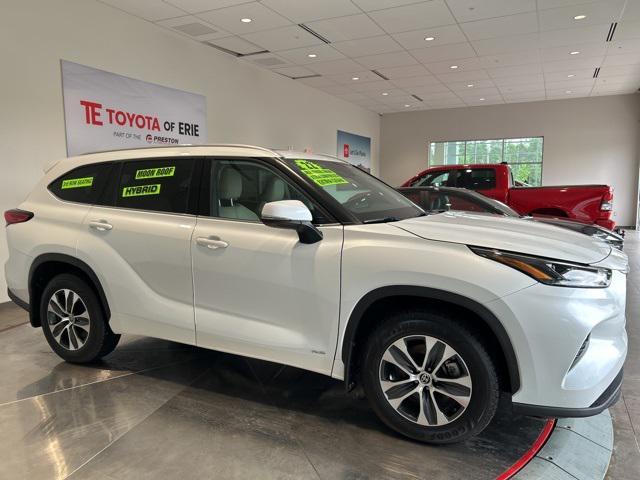 used 2022 Toyota Highlander Hybrid car, priced at $43,550