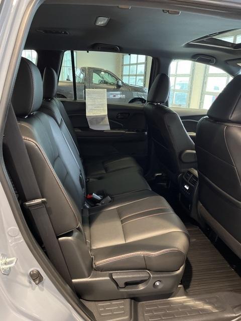 used 2022 Honda Pilot car, priced at $32,990