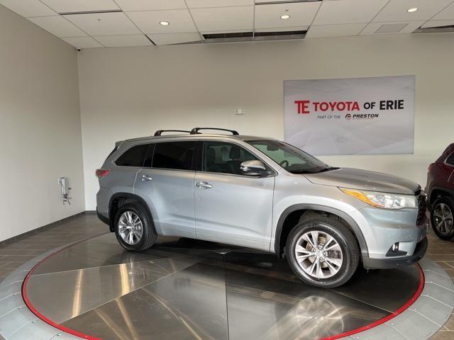 used 2014 Toyota Highlander car, priced at $15,550