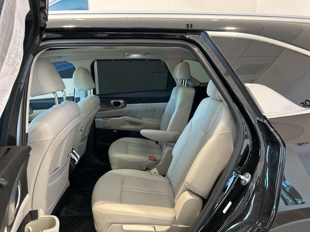 used 2023 Kia Sorento Hybrid car, priced at $31,990