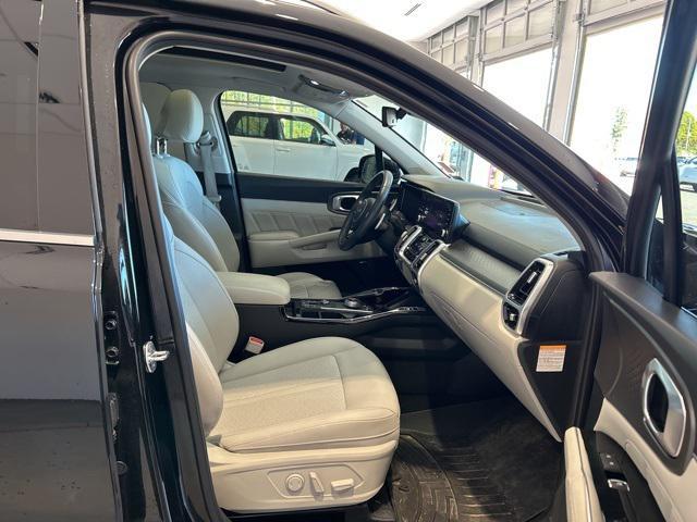 used 2023 Kia Sorento Hybrid car, priced at $31,990
