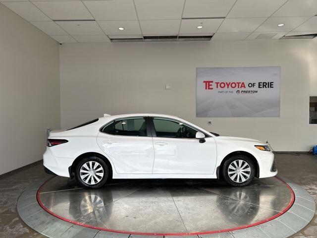 used 2023 Toyota Camry Hybrid car, priced at $27,550