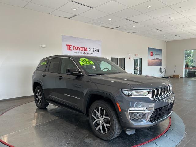 used 2025 Jeep Grand Cherokee car, priced at $42,990