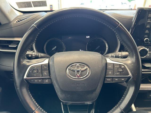 used 2021 Toyota Highlander Hybrid car, priced at $28,990