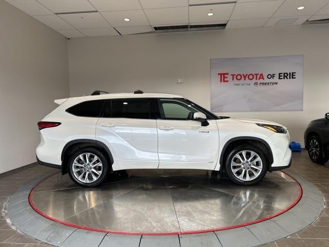 used 2021 Toyota Highlander Hybrid car, priced at $37,990