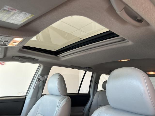 used 2013 Toyota Highlander car, priced at $14,990