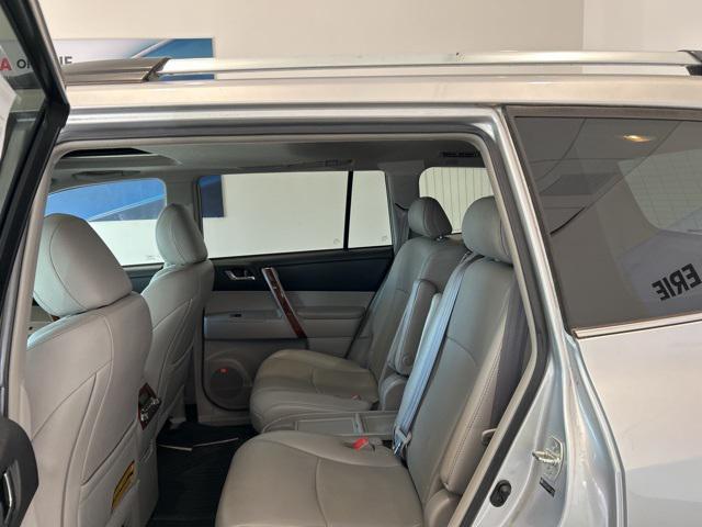 used 2013 Toyota Highlander car, priced at $14,990