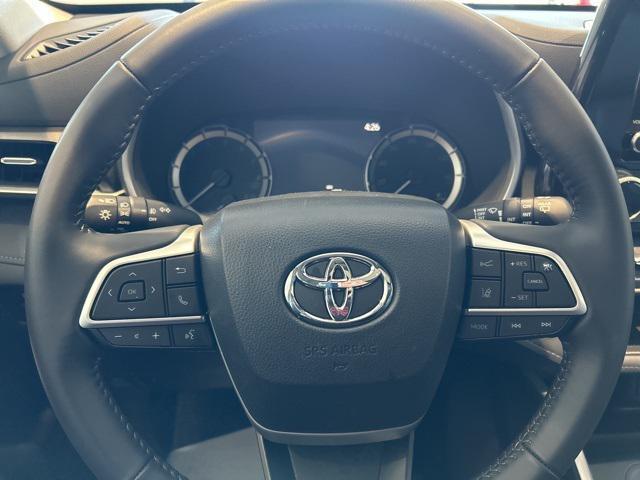 used 2024 Toyota Highlander car, priced at $44,550