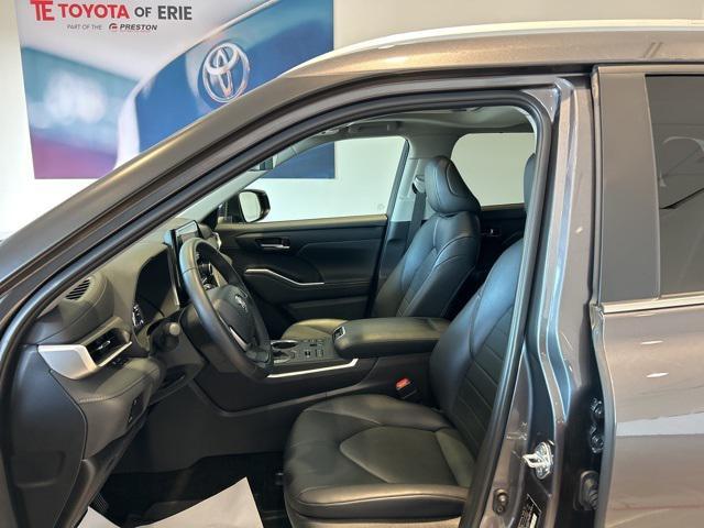 used 2024 Toyota Highlander car, priced at $44,550