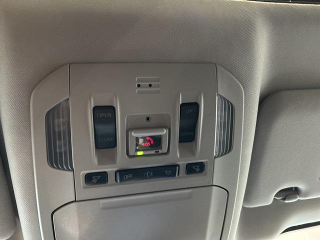 used 2021 Toyota Highlander Hybrid car, priced at $34,990