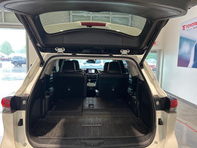 used 2021 Toyota Highlander Hybrid car, priced at $34,990