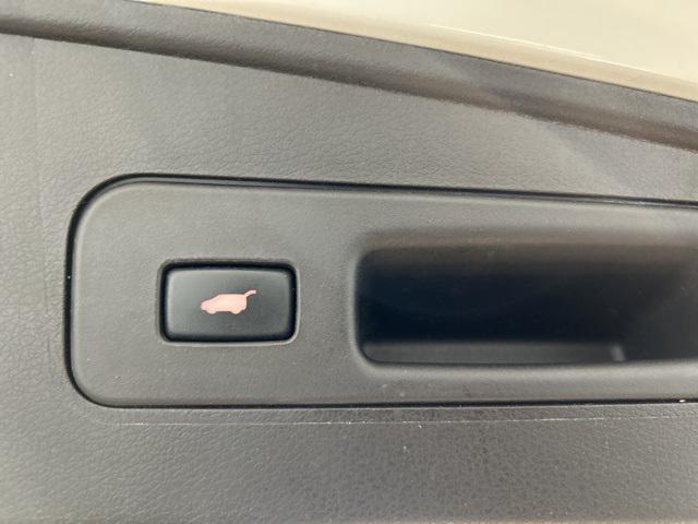 used 2019 Acura MDX car, priced at $22,990