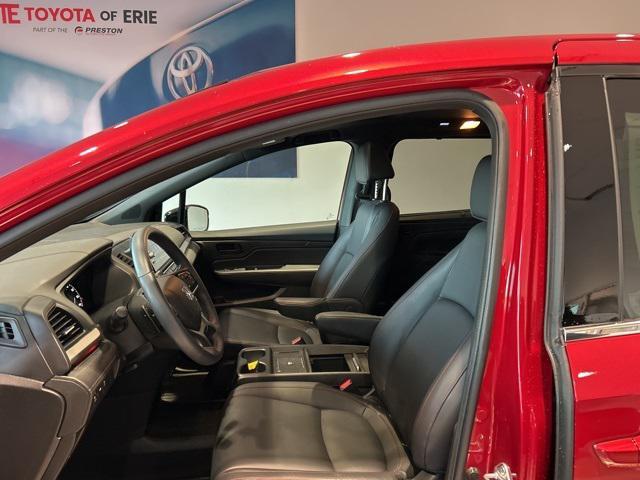 used 2025 Honda Odyssey car, priced at $41,990