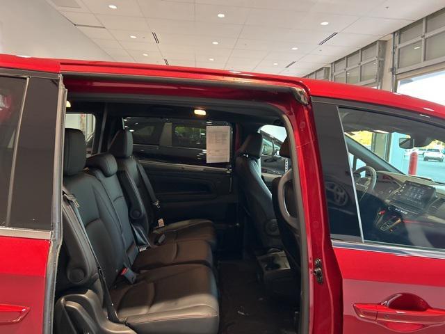 used 2025 Honda Odyssey car, priced at $41,990