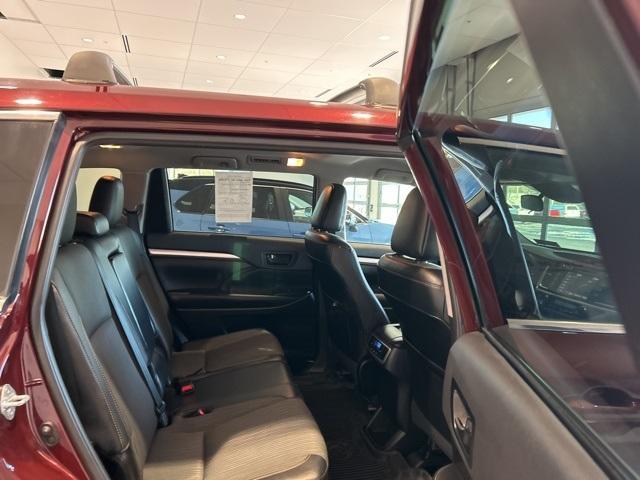 used 2019 Toyota Highlander car, priced at $24,990