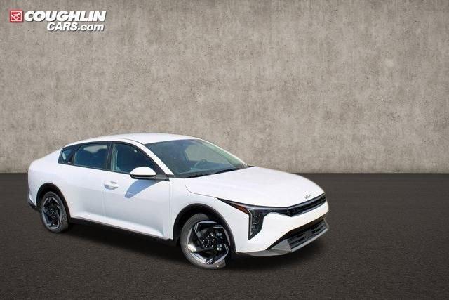 new 2025 Kia K4 car, priced at $23,505