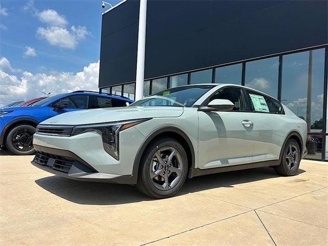 new 2025 Kia K4 car, priced at $23,132