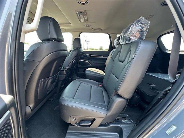 new 2025 Kia Telluride car, priced at $41,883