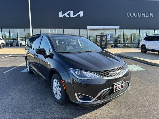 used 2019 Chrysler Pacifica car, priced at $20,435