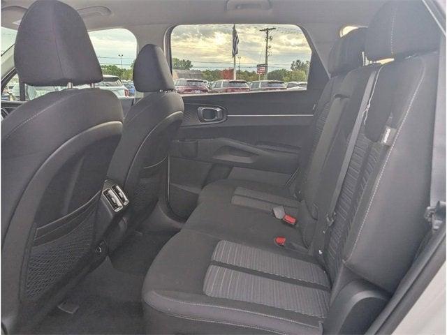 new 2025 Kia Sorento car, priced at $29,054