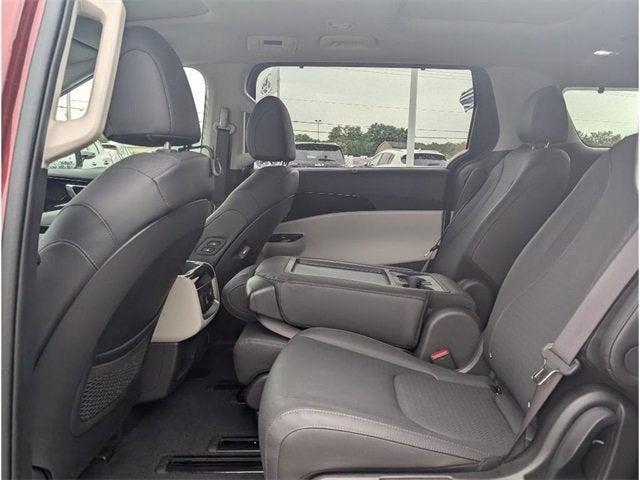 used 2024 Kia Carnival car, priced at $41,487