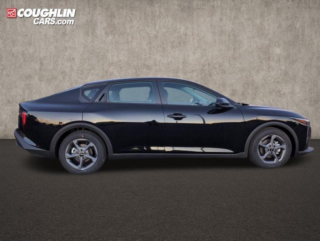 new 2025 Kia K4 car, priced at $22,208