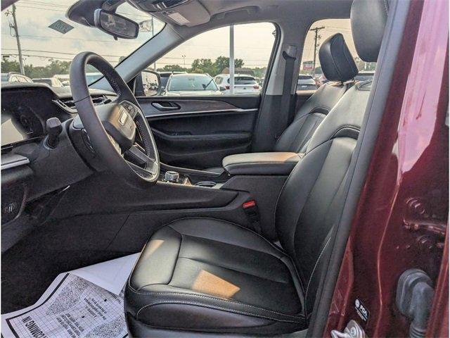 used 2024 Jeep Grand Cherokee car, priced at $38,465